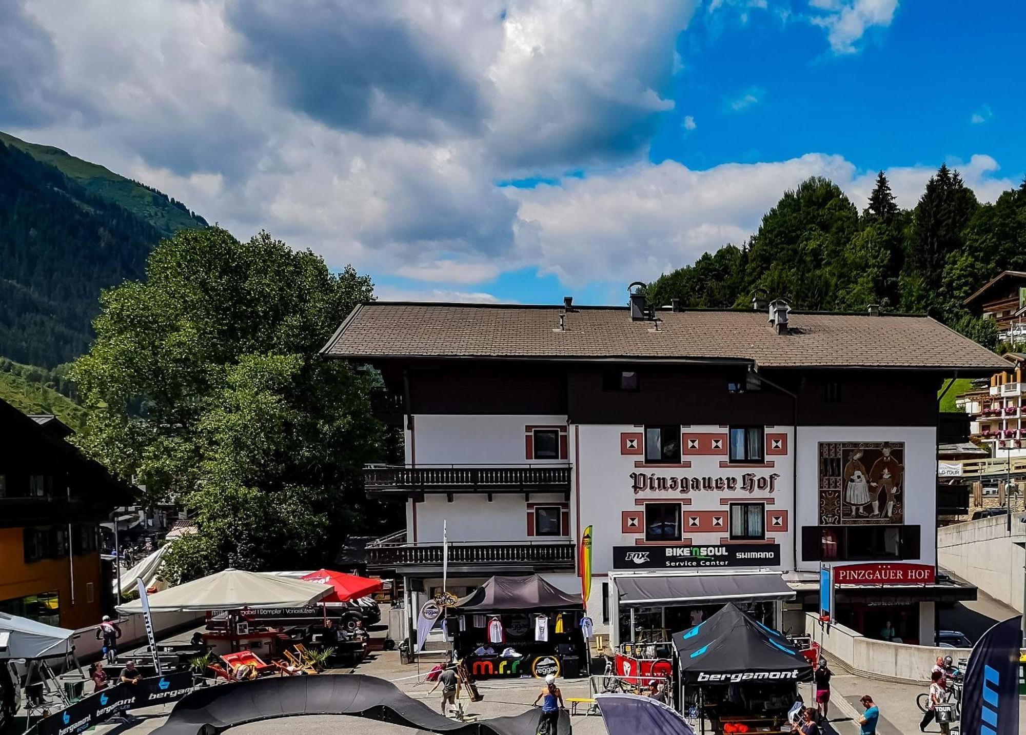 Hotel Pinzgauerhof - Inclusive Evening Dinner ザールバッハ・ヒンターグレム エクステリア 写真