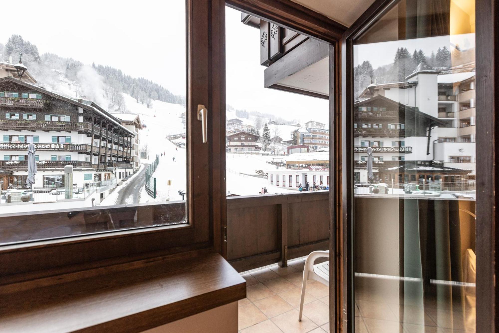 Hotel Pinzgauerhof - Inclusive Evening Dinner ザールバッハ・ヒンターグレム エクステリア 写真